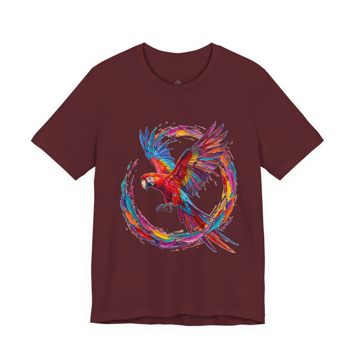 Macaw in Full Flight - Colorful Round Neck T-Shirt