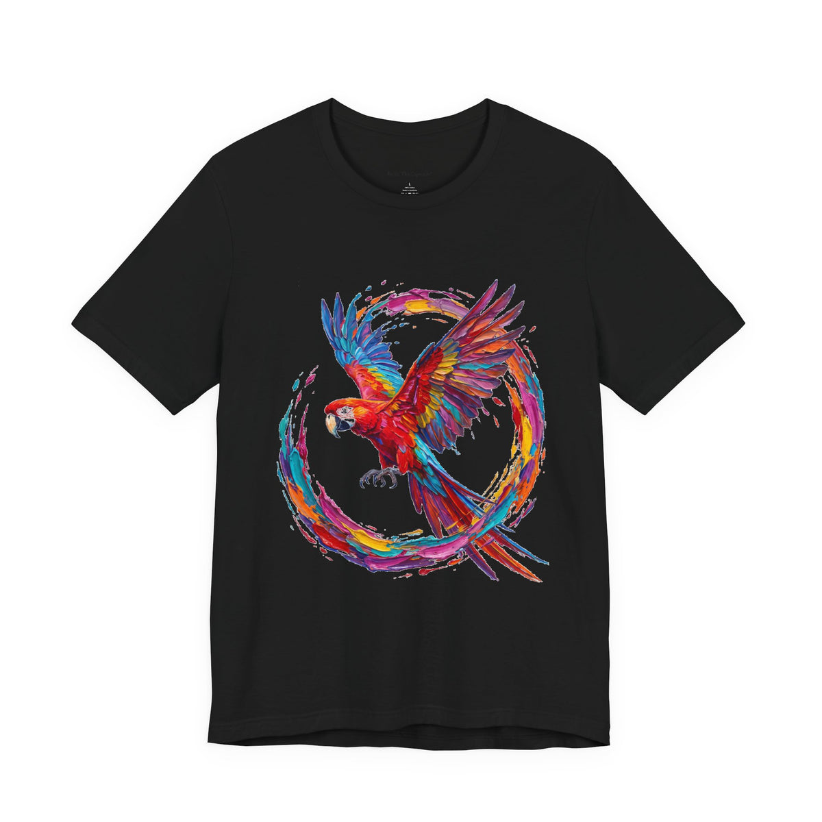 Macaw in Full Flight - Colorful Round Neck T-Shirt